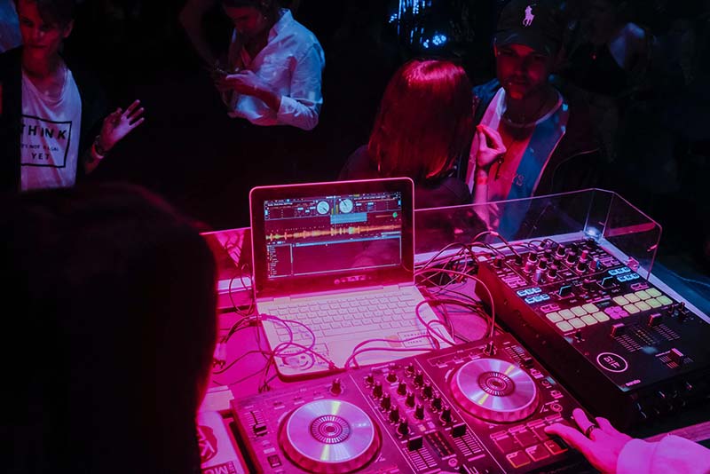 Kony Band: Alegerea perfectă pentru o nuntă plină de energie